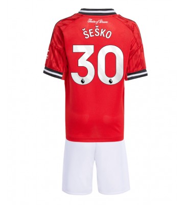 Manchester United Benjamin Sesko #30 Replika Babytøj Hjemmebanesæt Børn 2025-26 Kortærmet (+ Korte bukser)